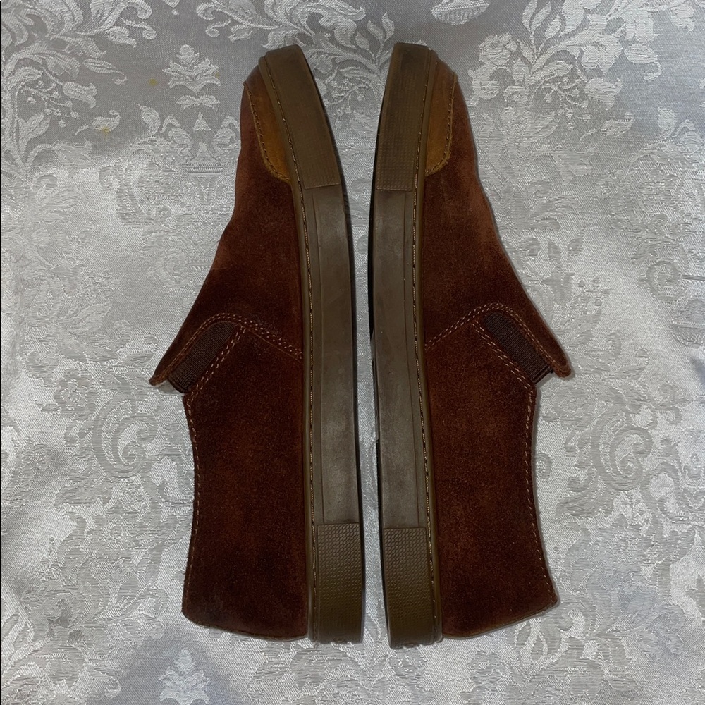Frye Women’s Rich Brown Suede Slip-Ons.  Size 7.5 M - Picture 4 of 8